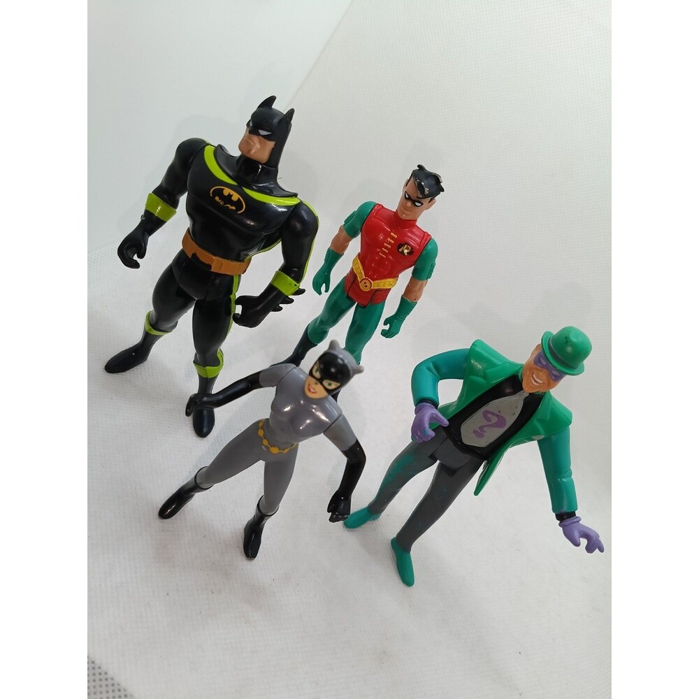 Batman Kenner Action Figure/Accessories Lof Of 13 Items.
